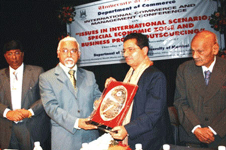 felicitation-Dr.K.M.Vasudevan-Pillai