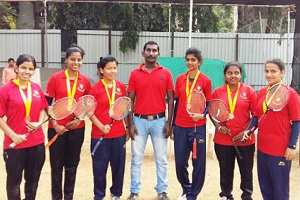 womenballbadminton-1