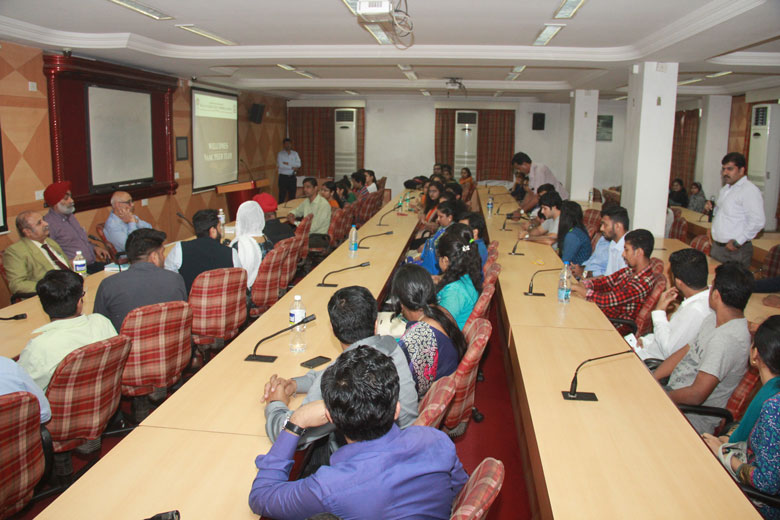 Interaction-with-Alumni