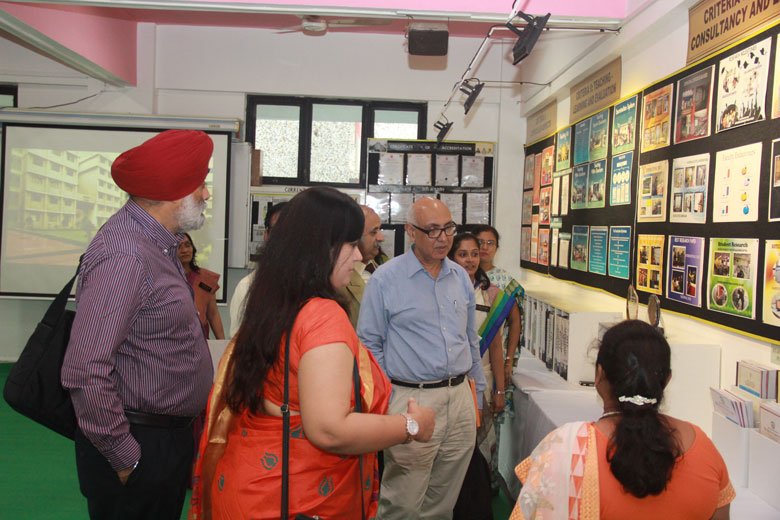 Visit-to-Display-Room-2