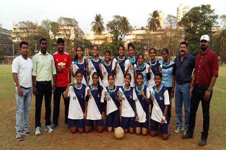 Football-Team-silver-medal