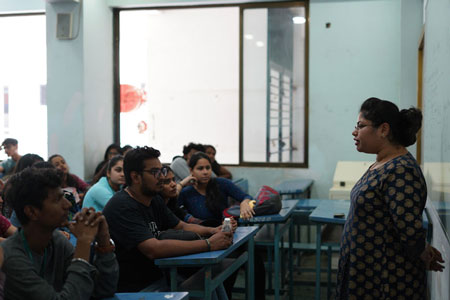 session-of-indian-school-of-media