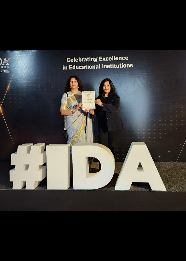 Torchbearer-Recognition-at-the-India-Didactics-Association-awards-2024-2-1