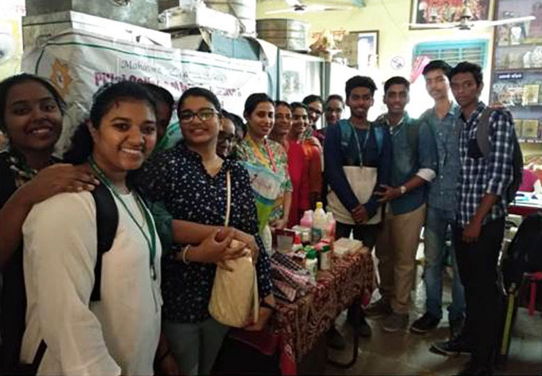 b-com-af-social-activity-1