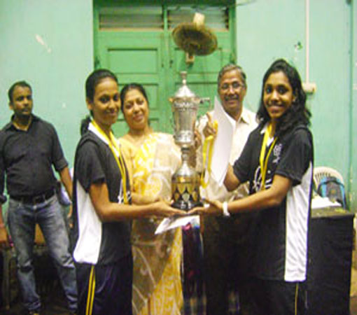 riyapillaibadminton-1