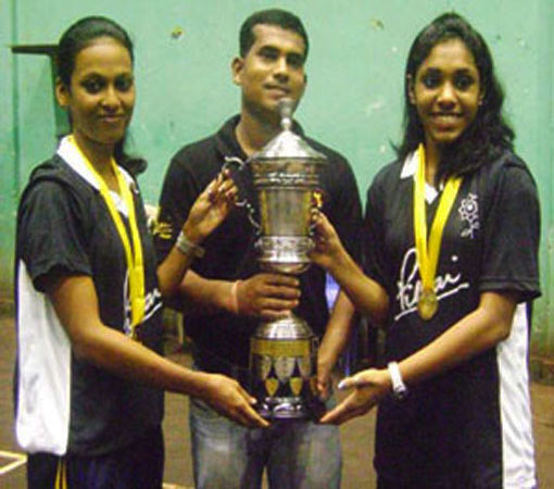 riyapillaibadminton-3