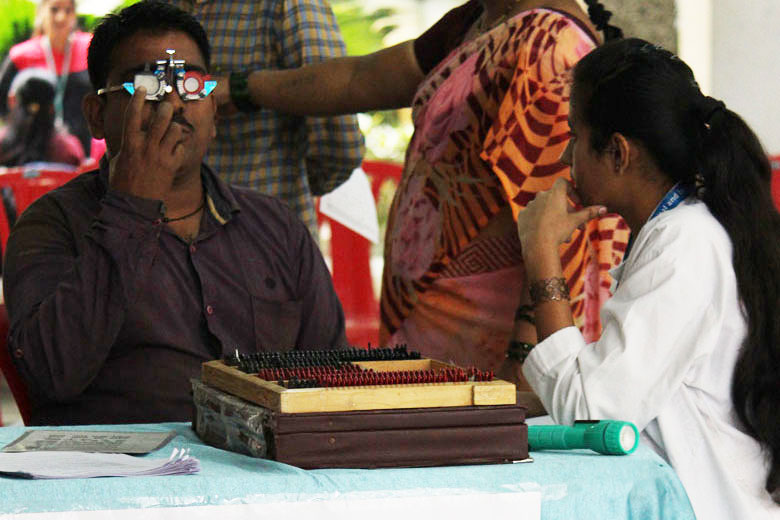free-eye-check-up-camp-5