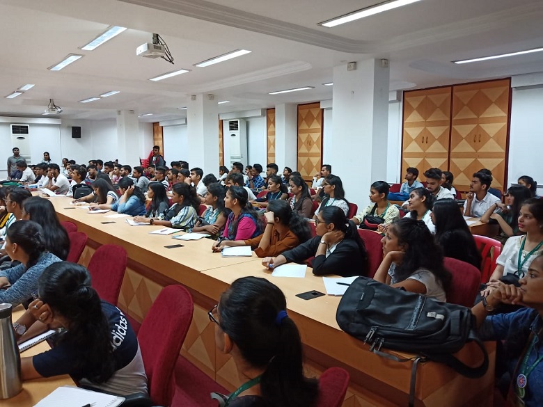 golden-saturday-2019-20-3