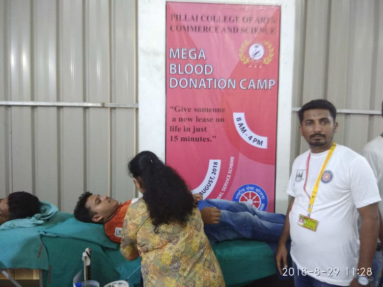 mega-blood-donation-camp-4