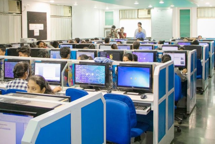 research-facility-computer-lab-1