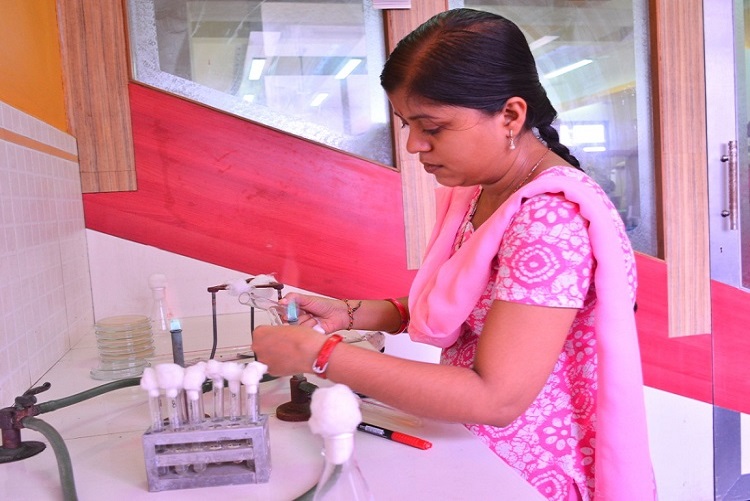 research-facility-microbiology-lab-2